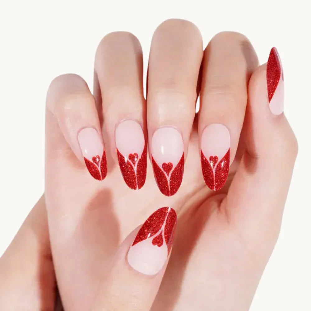 manucure gel coeur