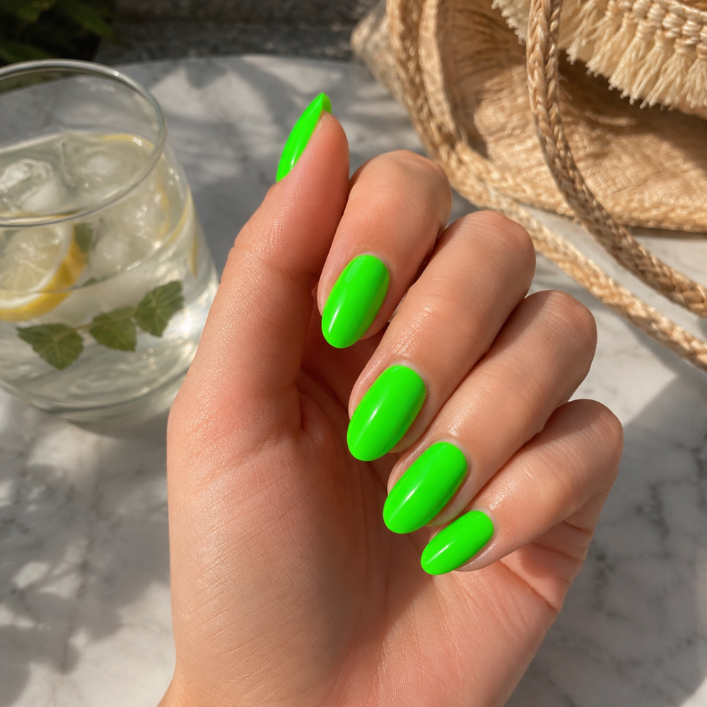 Bandes de gel UV du modèle TORI à poser chez soi – Glaam Nails