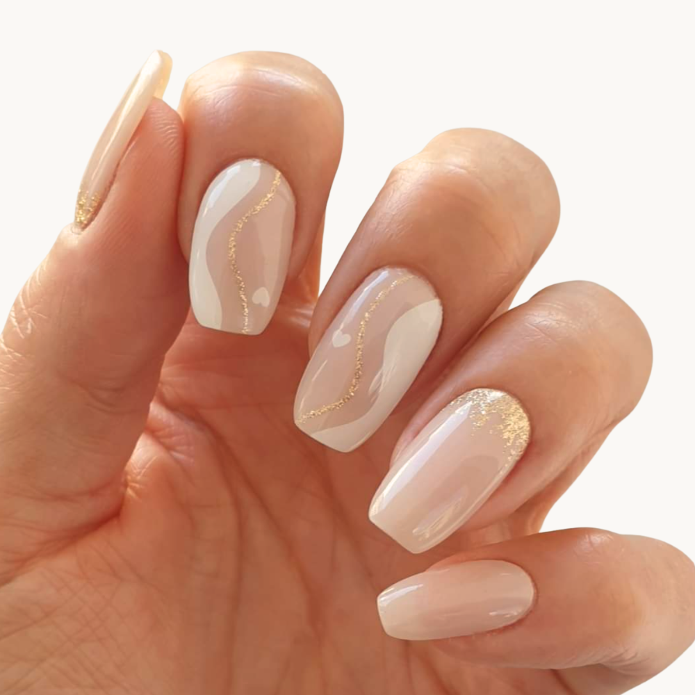 Bandes de gel UV du modèle SOLANGE à poser chez soi – Glaam Nails