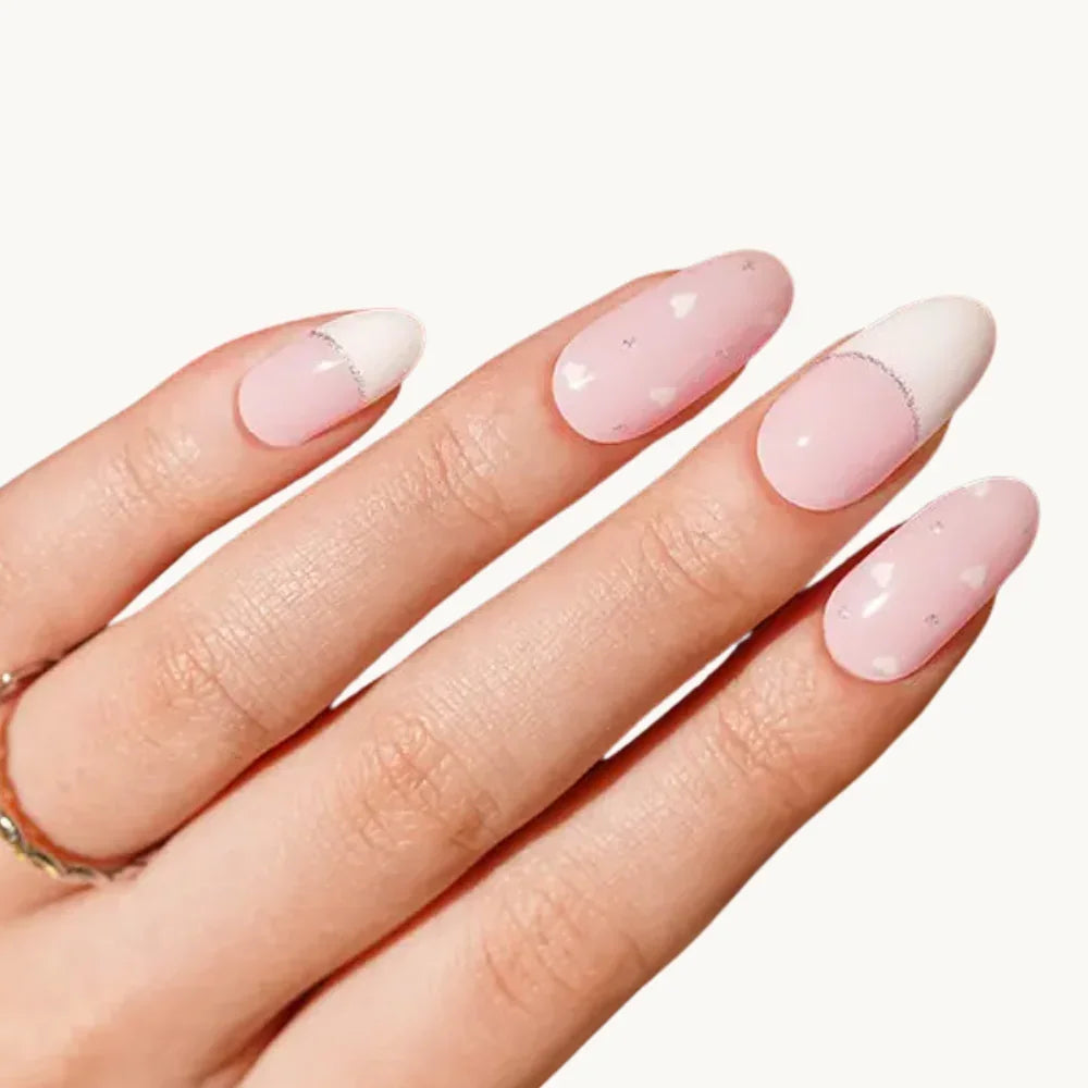 Bandes de gel UV du modèle BETTY à poser chez soi – Glaam Nails