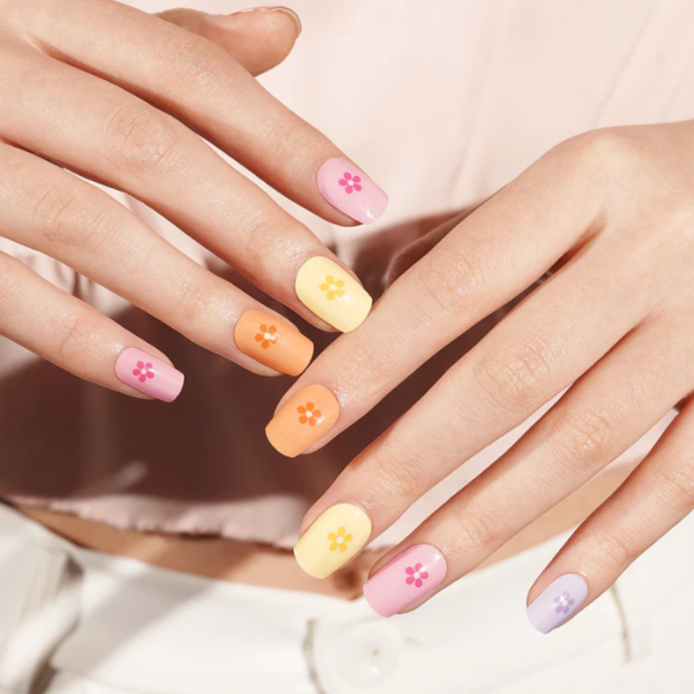 Bandes de gel UV du modèle PRISMA à poser chez soi – Glaam Nails