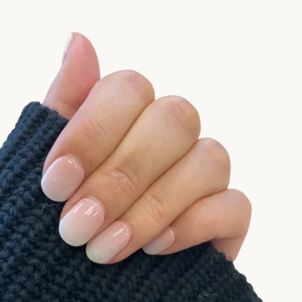 Bandes de gel UV du modèle FALLON Light à poser chez soi – Glaam Nails