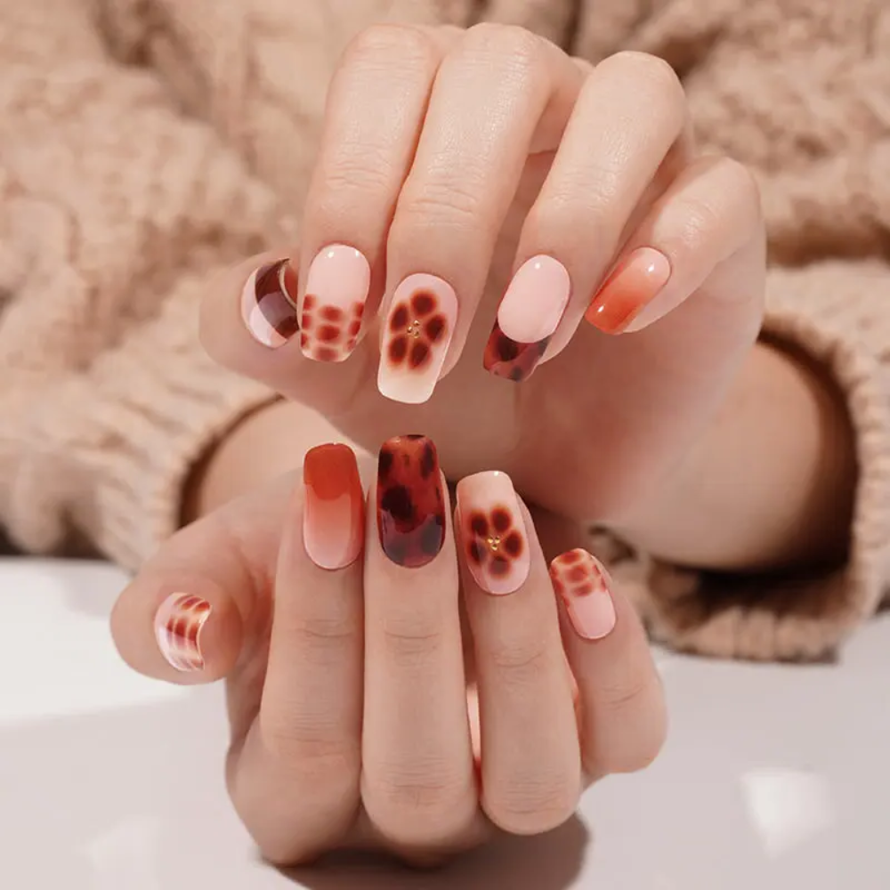Bandes de gel UV du modèle ALBA à poser chez soi – Glaam Nails