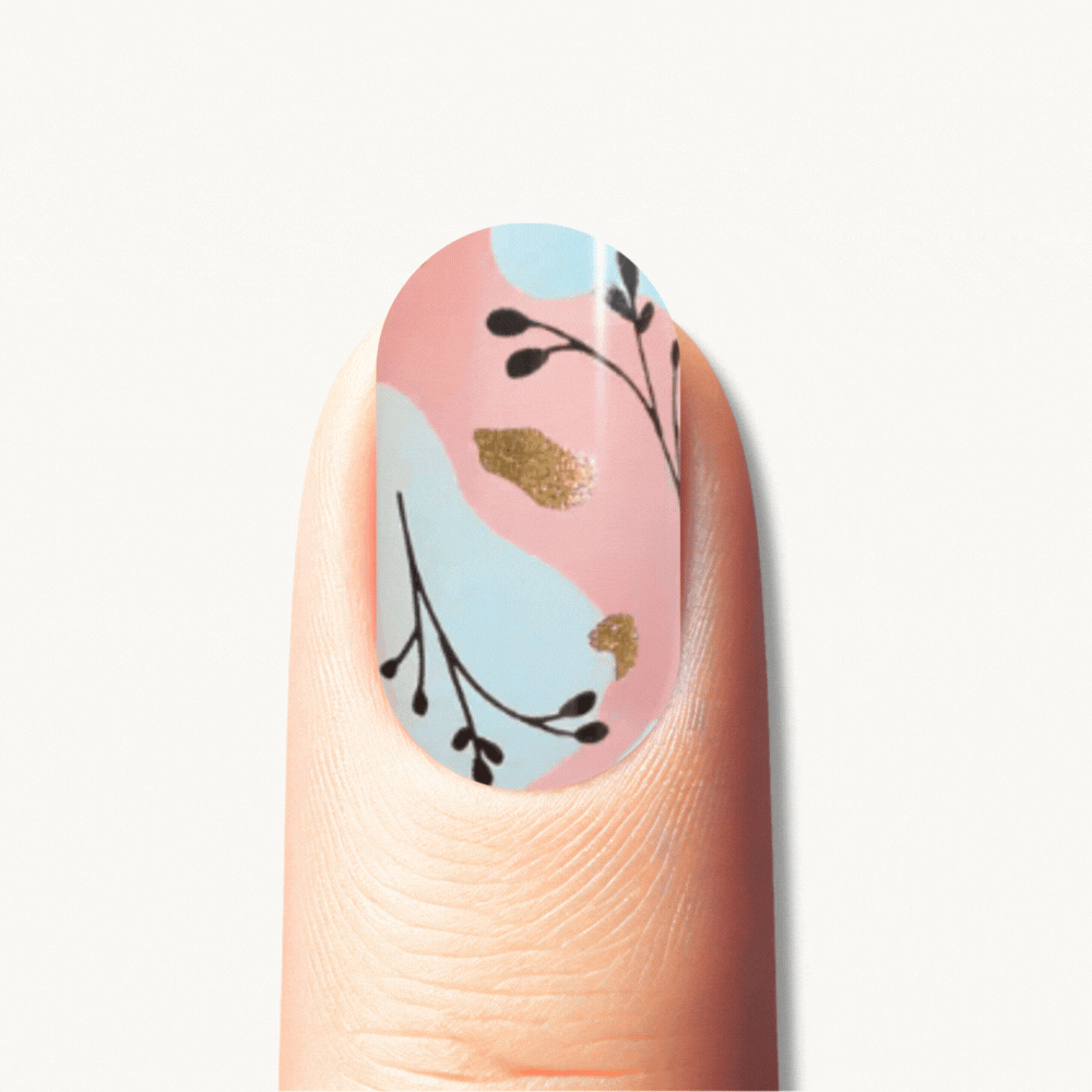 Bandes de gel UV du modèle NAYA à poser chez soi – Glaam Nails