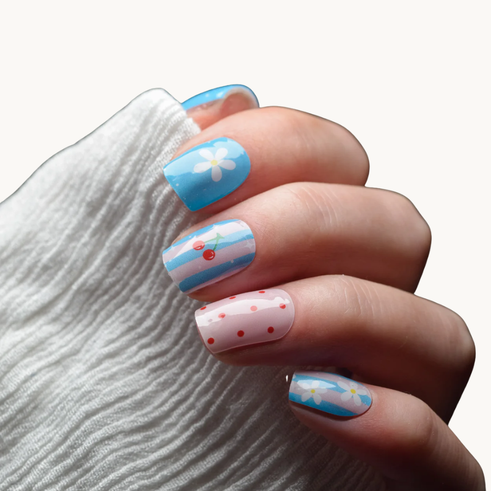 Bandes de gel UV du modèle FRANCESCA à poser chez soi – Glaam Nails